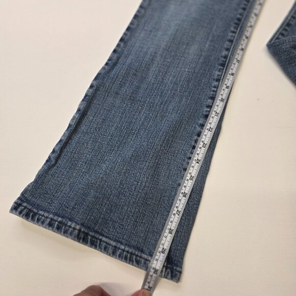Levi Superlow Boot Cut Light Wash 518 Size 11M - Picture 8 of 8